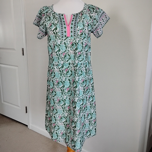 Talbots Dresses & Skirts - Talbots Cotton Floral Shift Dress Size 8P